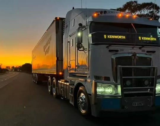 KENWORTH 12v Banners