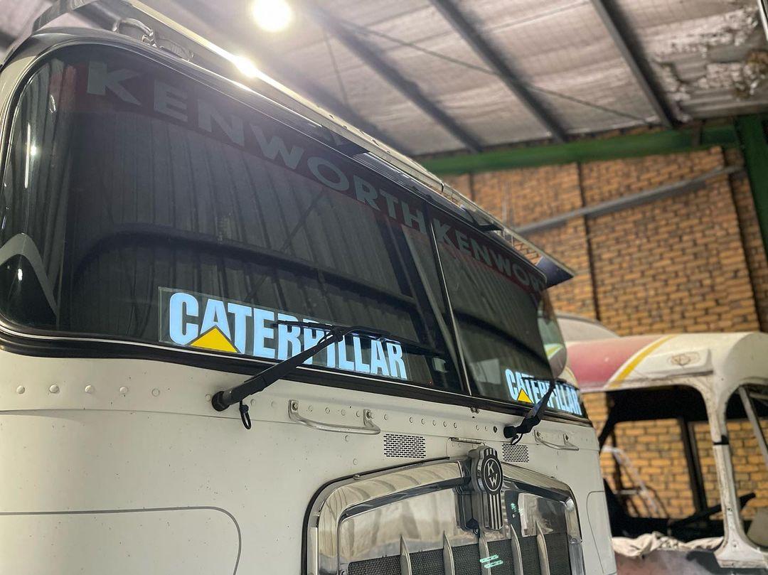 CATERPILLAR 12v Banners