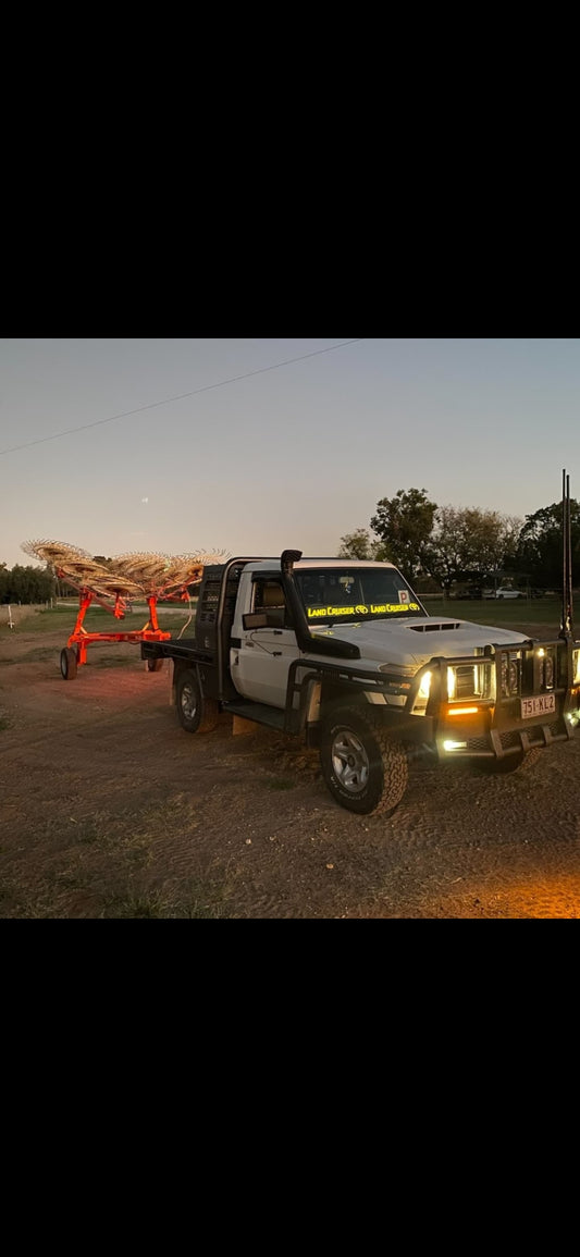 LANDCRUISER 12V Banner